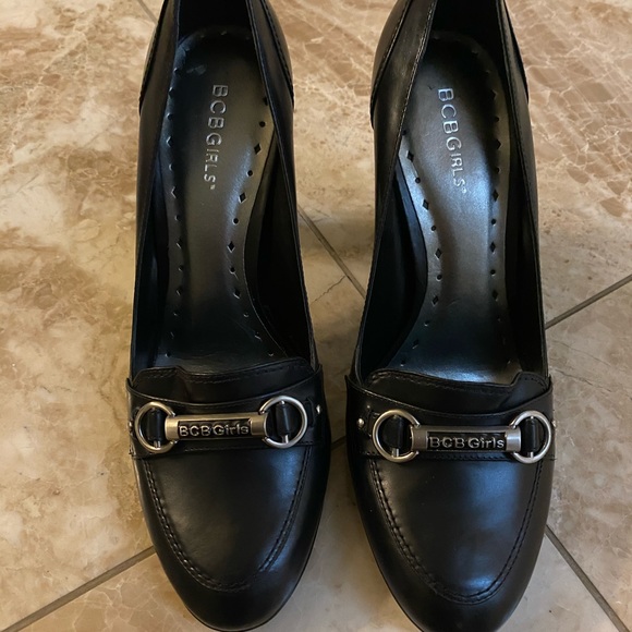 BCBG black heels. - Picture 2 of 5